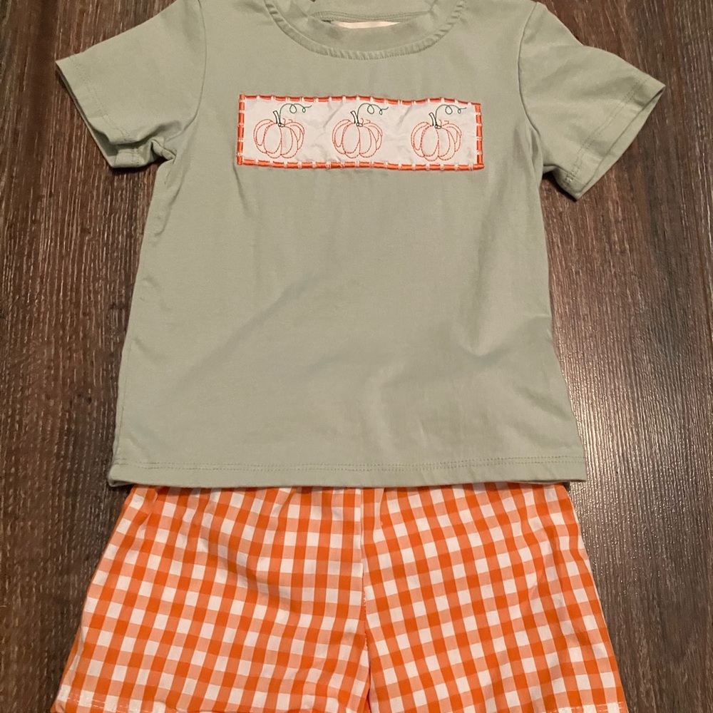 Smocked pumpkin set